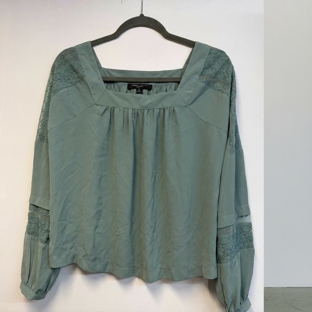 Romeo & Juliet elegant Green Women's Top small NwOT - Picture 4 of 6